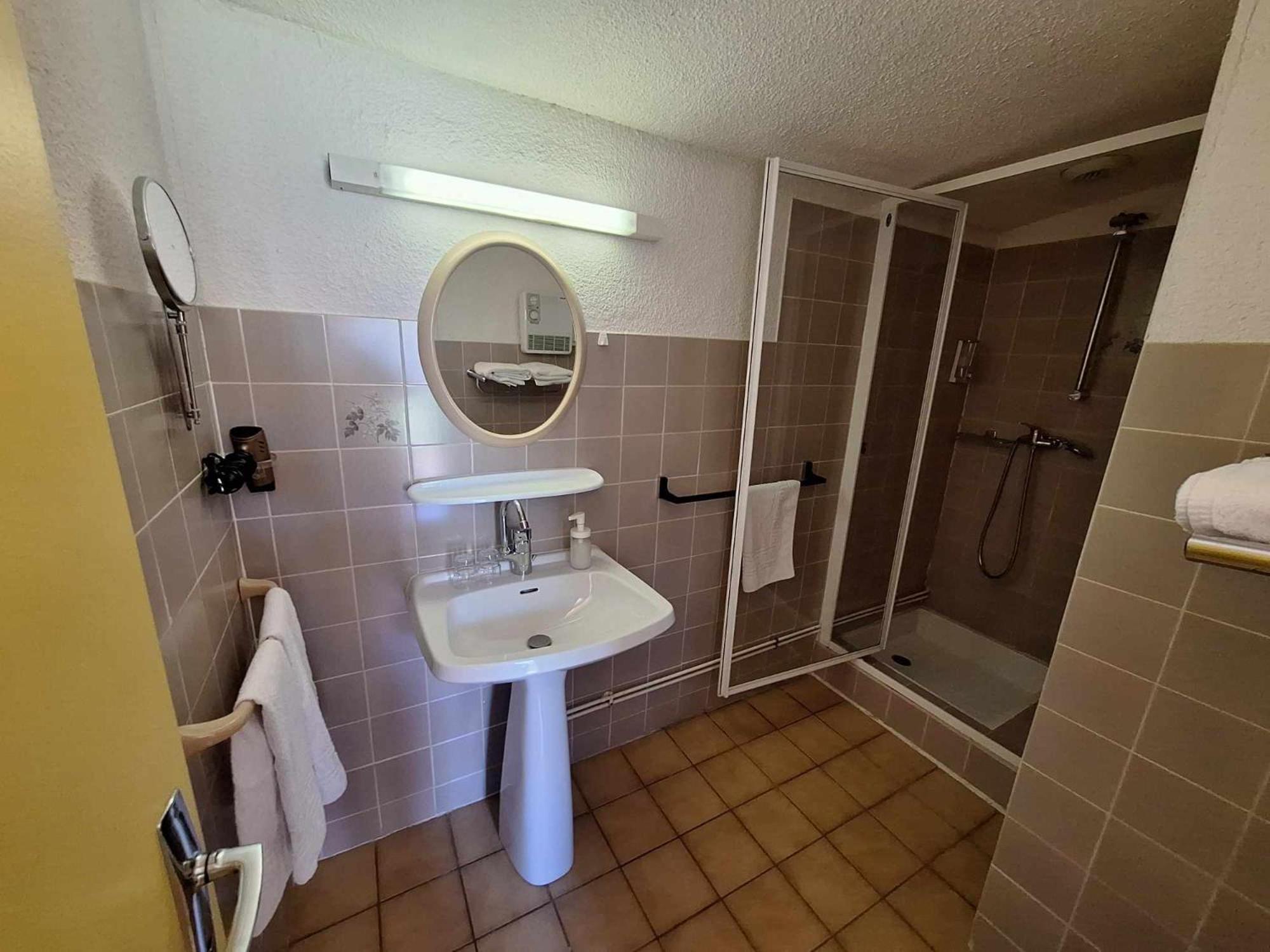 Hotel Le Connetable Saint-Bonnet-en-Champsaur Luaran gambar